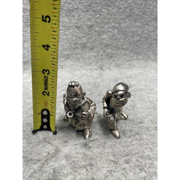 Vintage Peltro Pewter Figurines- Detective - Crook ~ Made in Italy Set of 2 - Picture 6 of 6